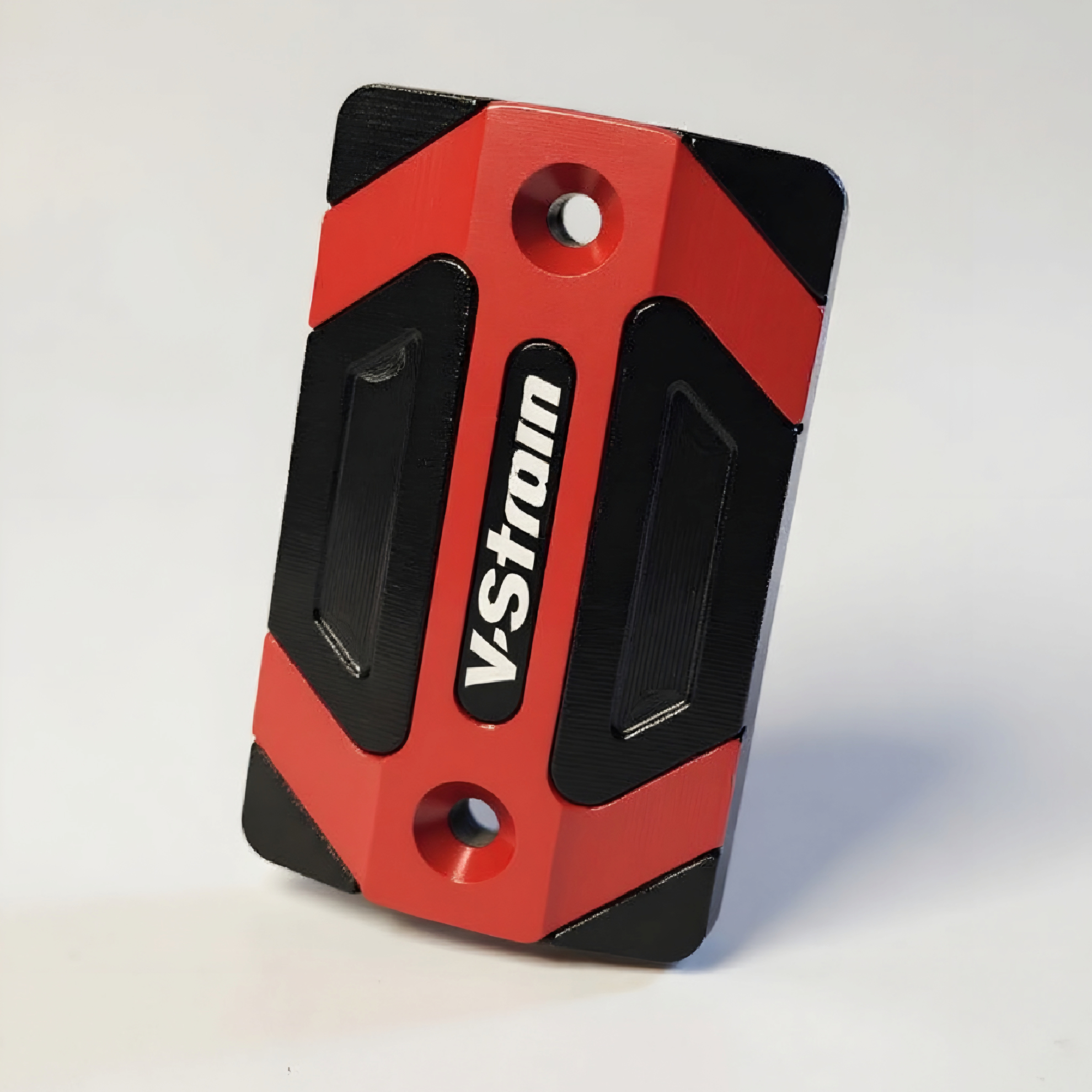 تصویر از درب جعبه روغن قرمز V-STROM