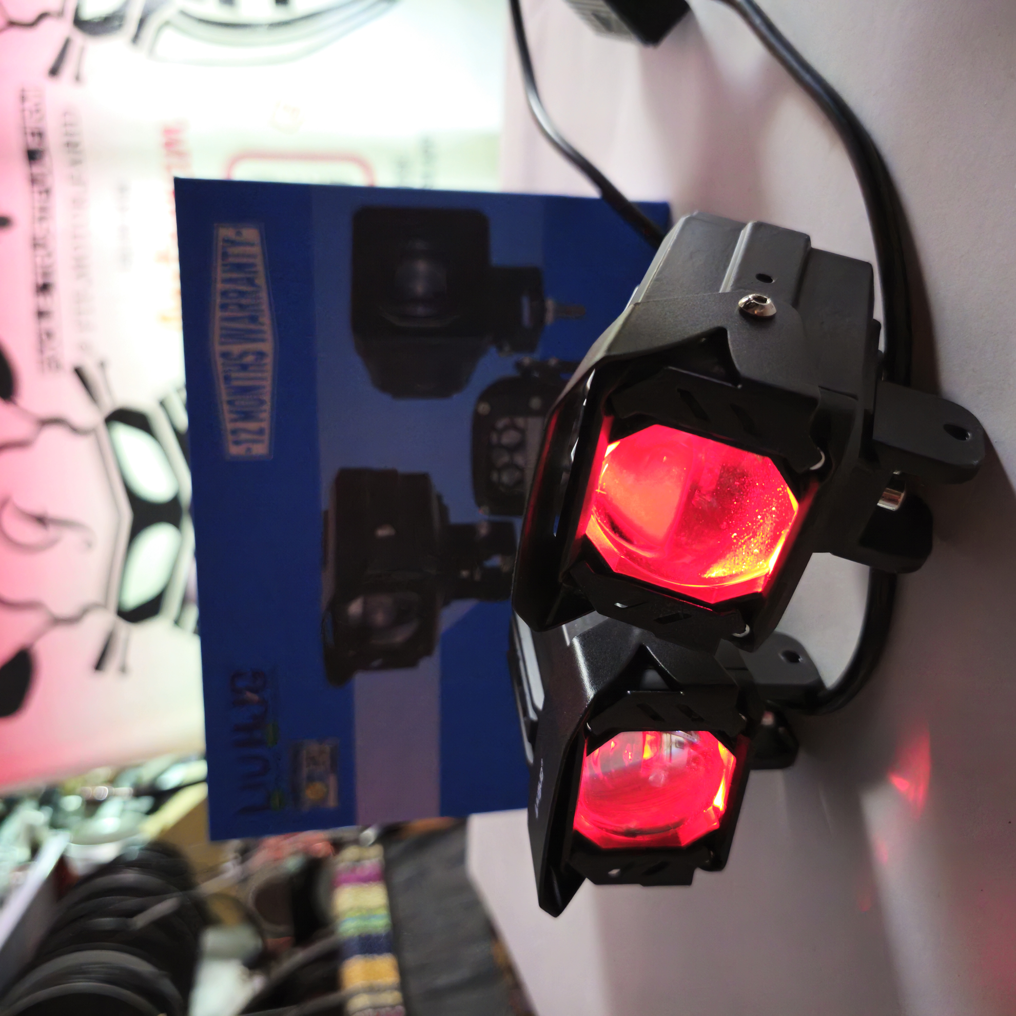 تصویر از پروژکتور تک لنز حفاظ دار 80 وات