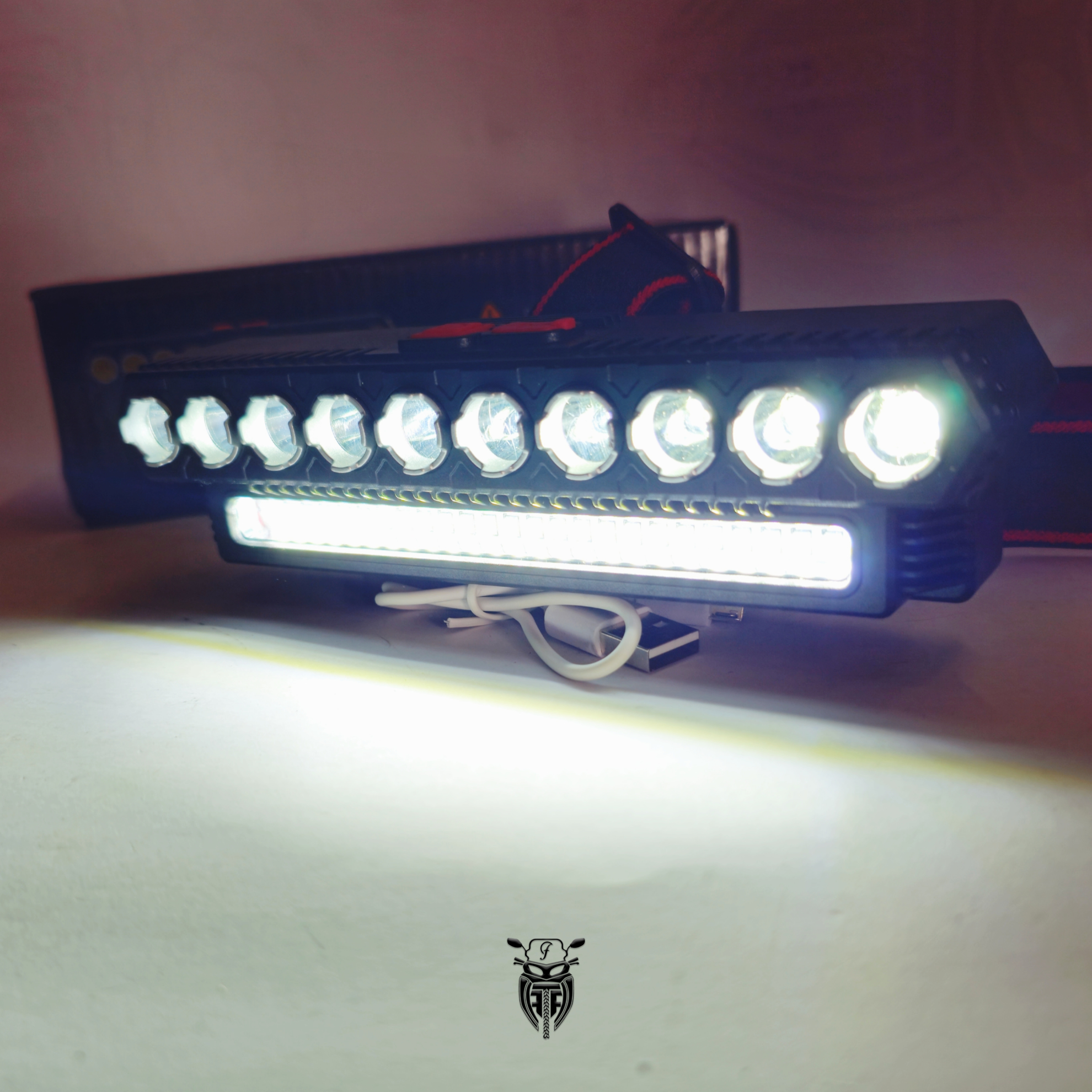 تصویر از هدلایت پیشانی دوردیفه