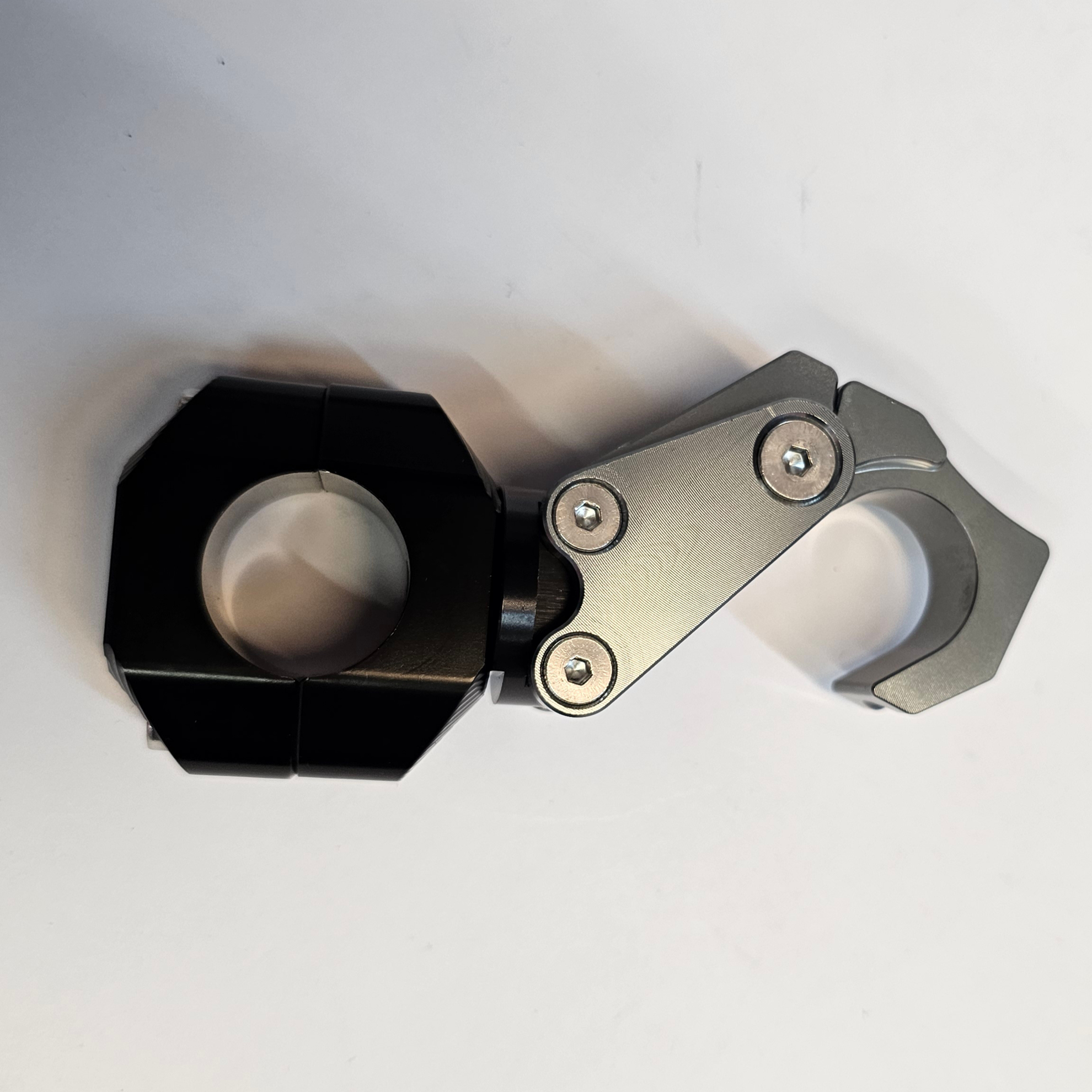 تصویر از هولدر کاسکت طوسی