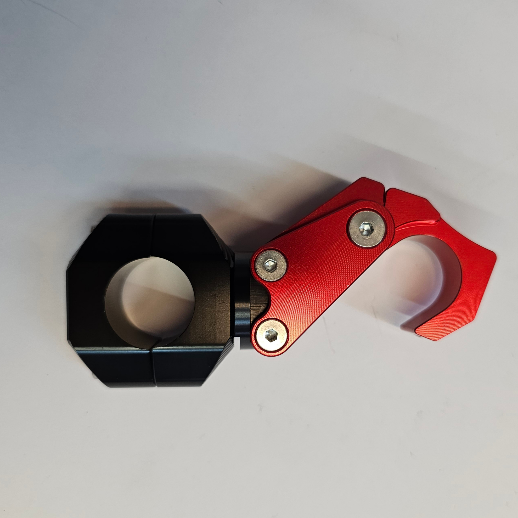 تصویر از هولدر کاسکت قرمز