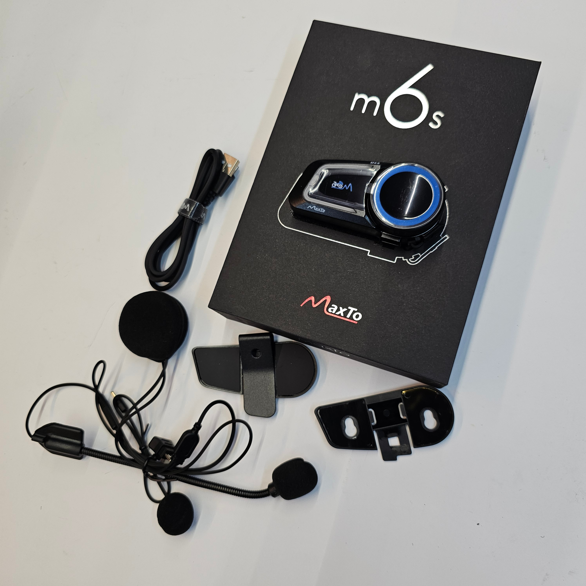 تصویر از بلوتوث کاسکت M6S