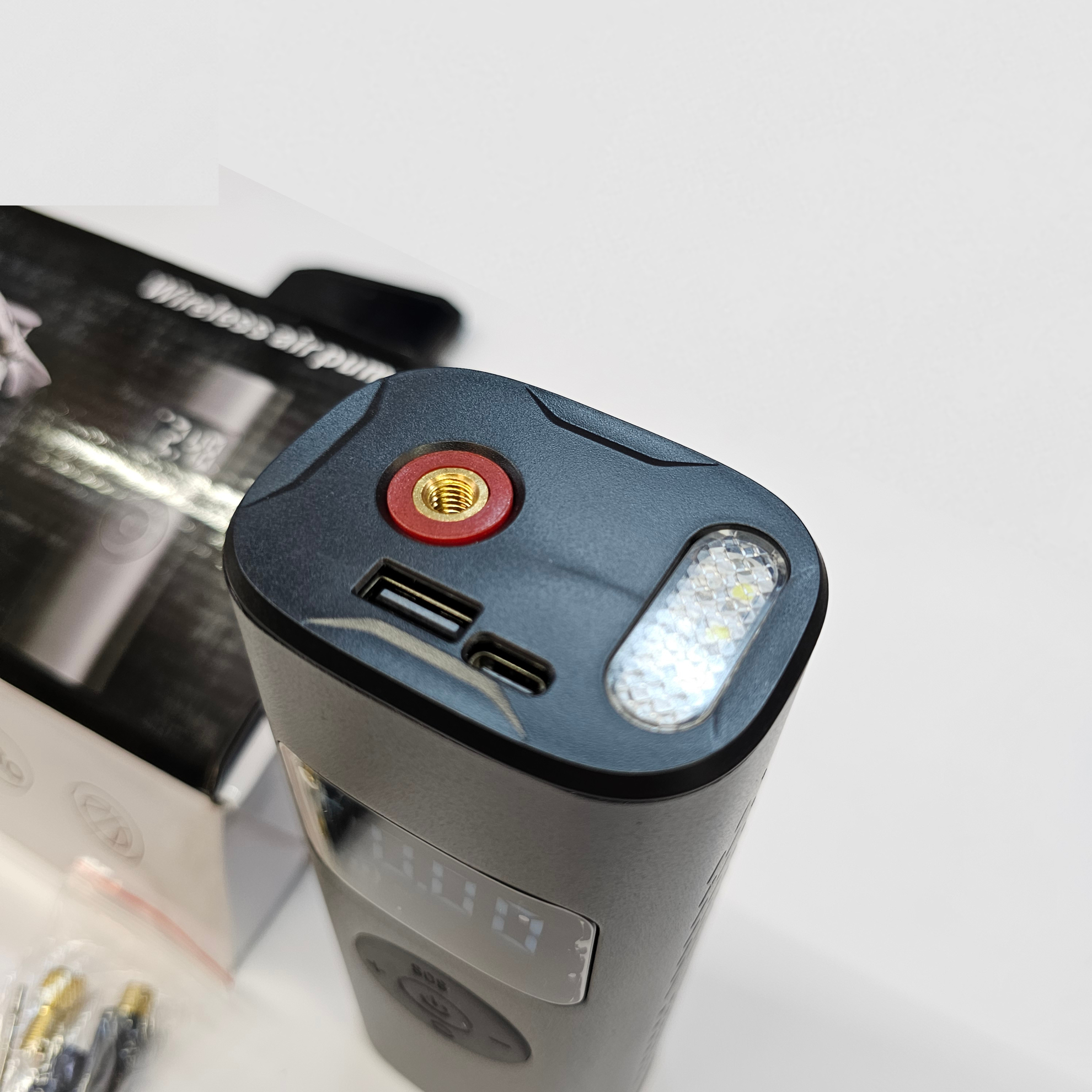 تصویر از پمپ باد شارژی طرح باسئوس