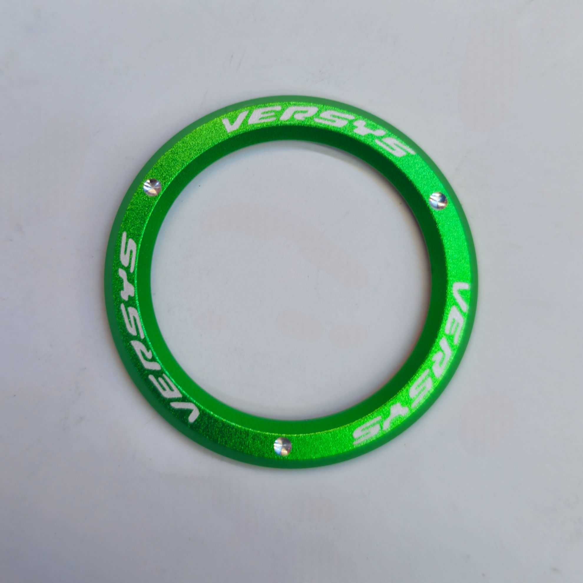 تصویر از رینگ الومینیومی دور مغزی سوئیچ سبز